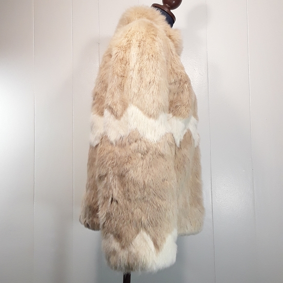 Rabbit fur coat by Chicago Chic medium ( see measurements) EUC w/ zigzag design - Picture 3 of 10